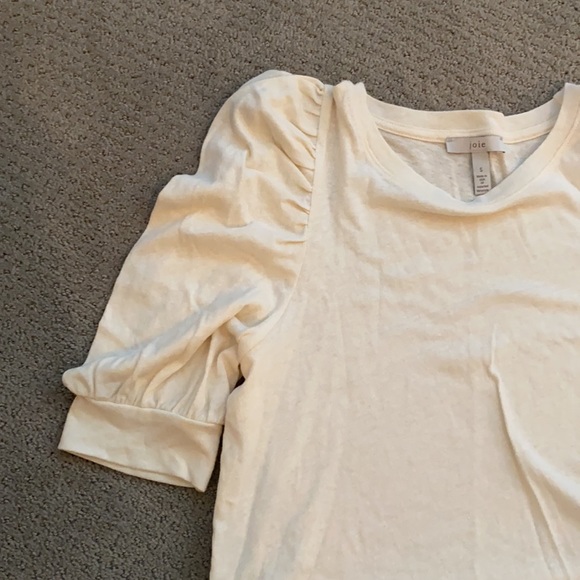 Cream puff sleeve Joie tee- size small - Picture 3 of 4